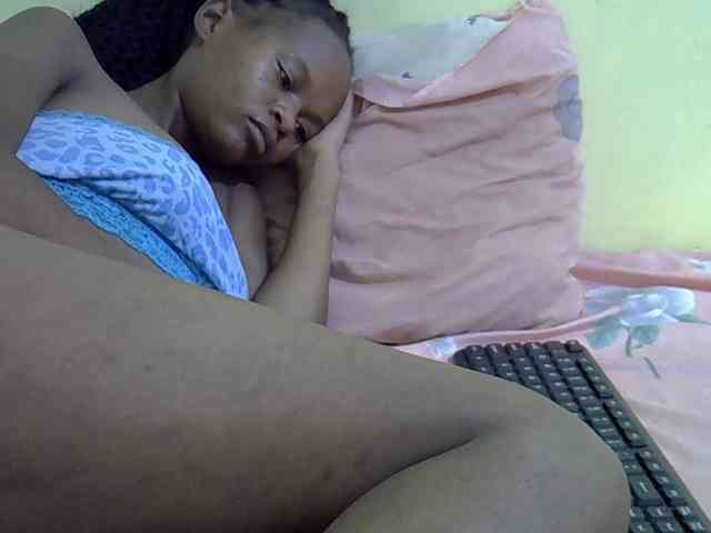 Hotdreamteen001 webcam