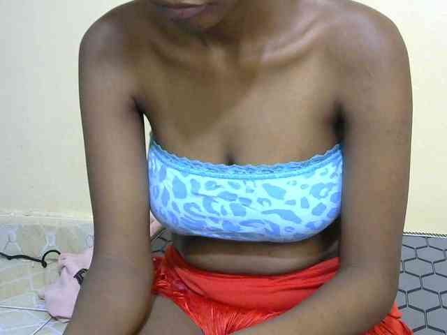 Hotdreamteen001 webcam