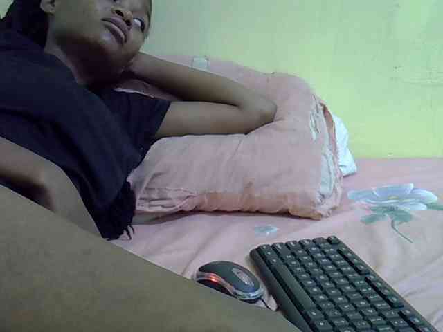 Hotdreamteen001 webcam