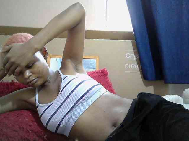 Hotdreamteen001 webcam