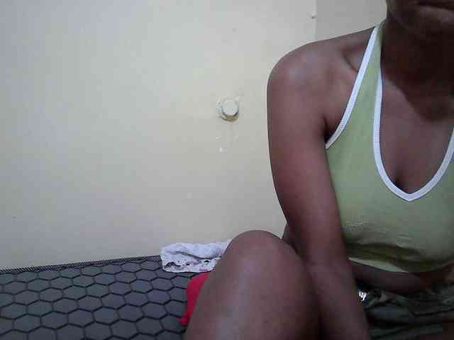 Hotdreamteen001 webcam