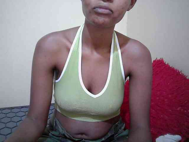 Hotdreamteen001 webcam