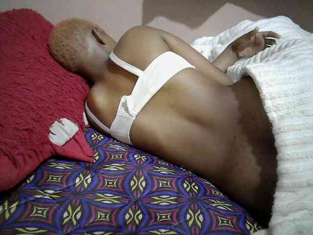 Hotdreamteen001 webcam