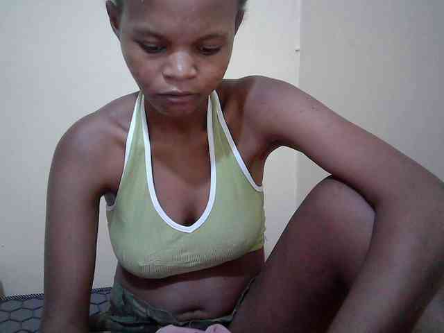 Hotdreamteen001 webcam