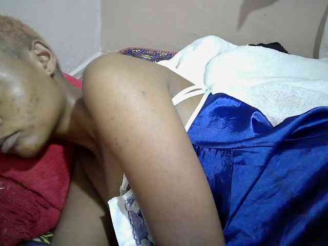 Hotdreamteen001 webcam