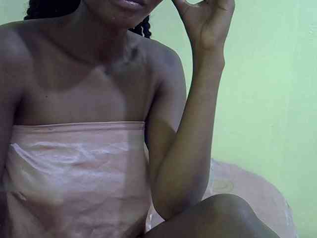 Hotdreamteen001 webcam