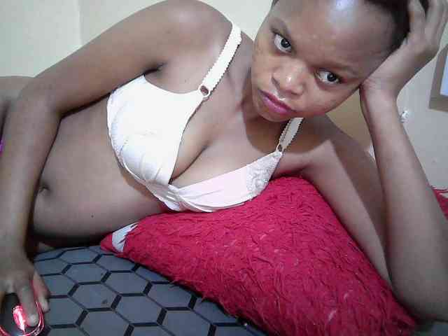 Hotdreamteen001 webcam