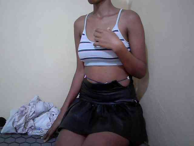 Hotdreamteen001 webcam