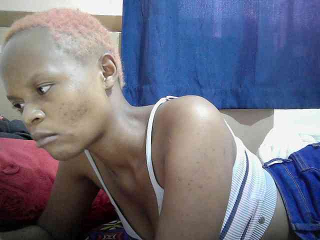 Hotdreamteen001 webcam