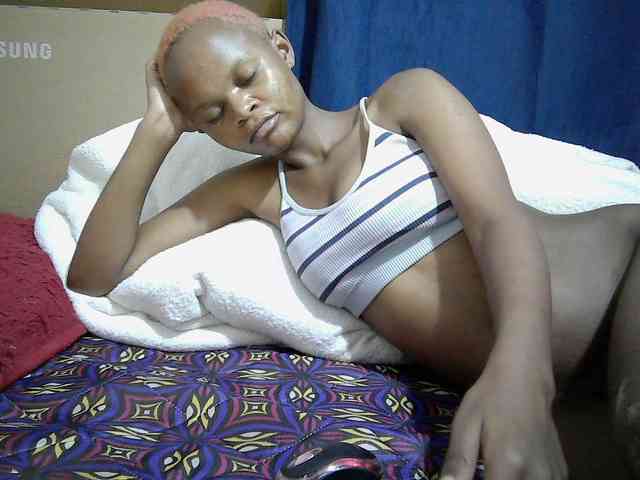 Hotdreamteen001 webcam