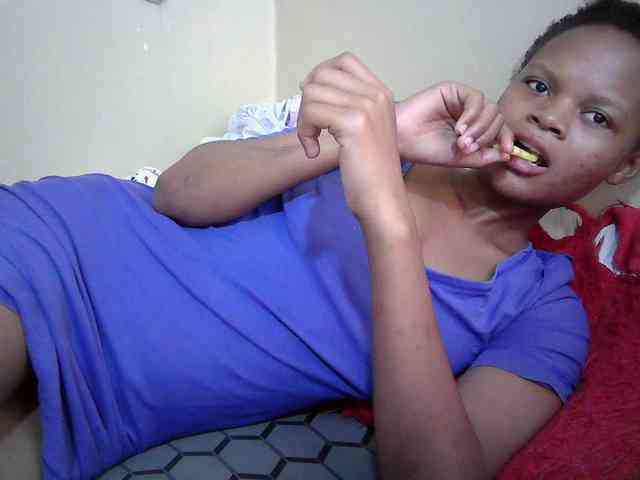 Hotdreamteen001 webcam