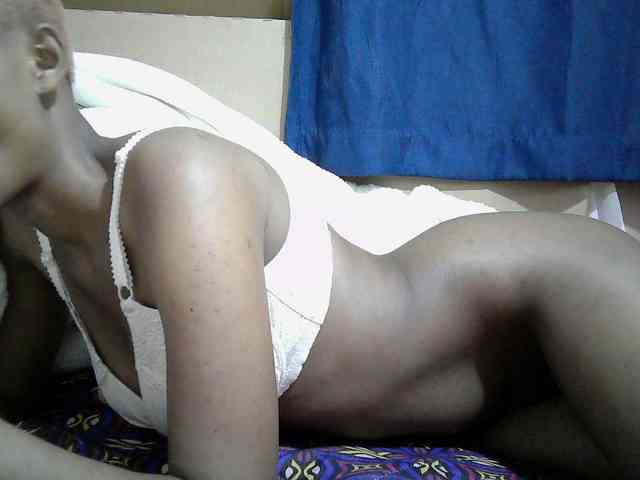 Hotdreamteen001 webcam