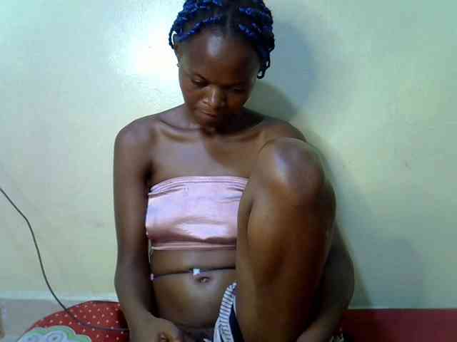 Hotdreamteen001 webcam