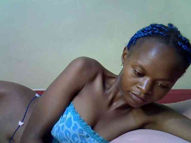 Hotdreamteen001 webcam