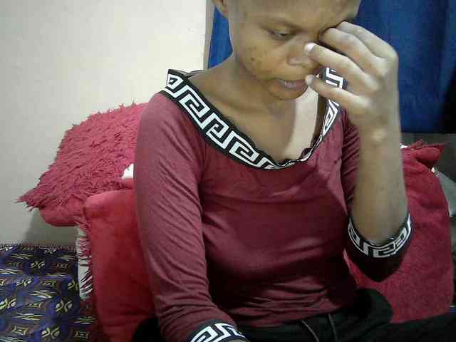 Hotdreamteen001 webcam