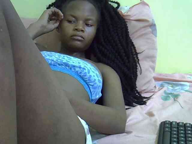 Hotdreamteen001 webcam