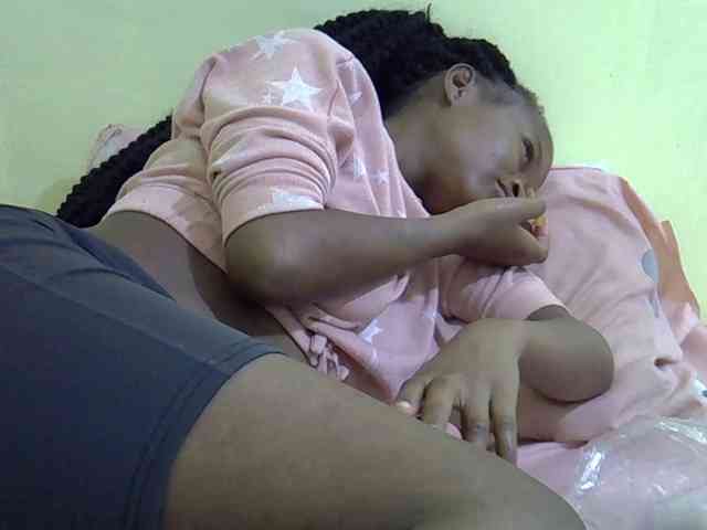 Hotdreamteen001 webcam