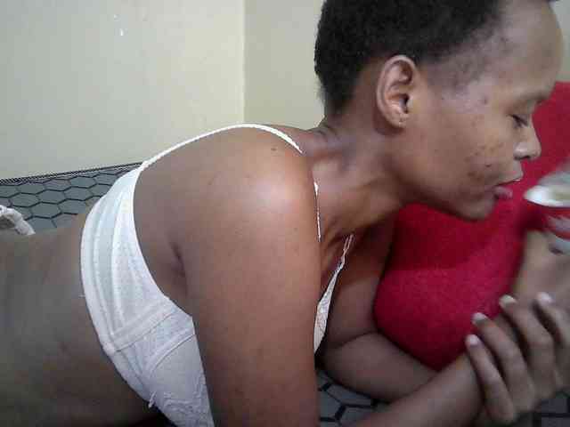 Hotdreamteen001 webcam