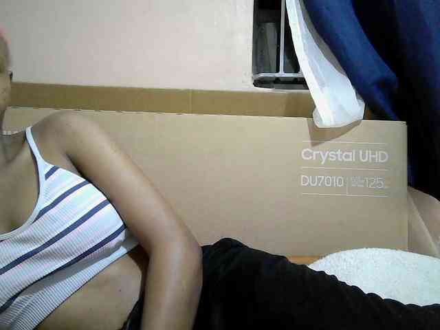 Hotdreamteen001 webcam