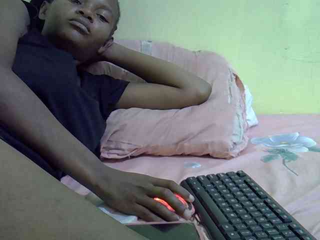 Hotdreamteen001 webcam