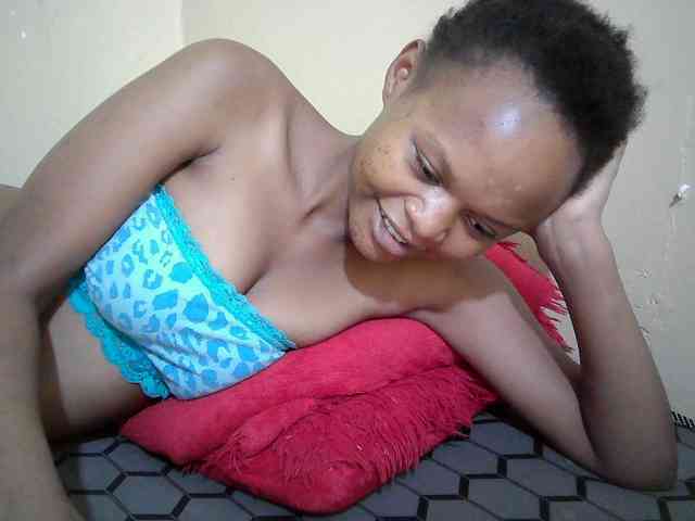 Hotdreamteen001 webcam