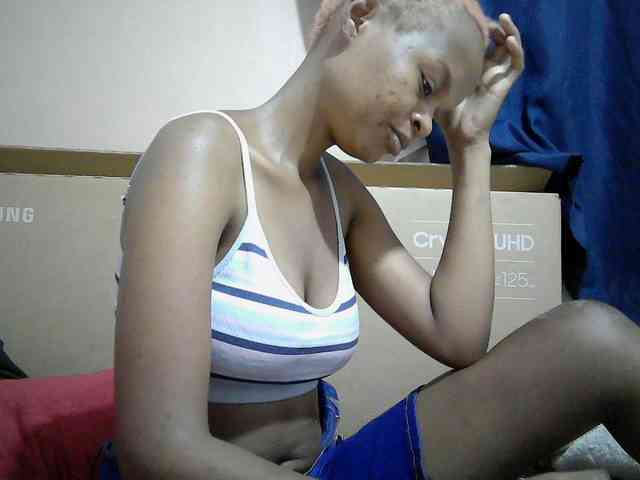 Hotdreamteen001 webcam