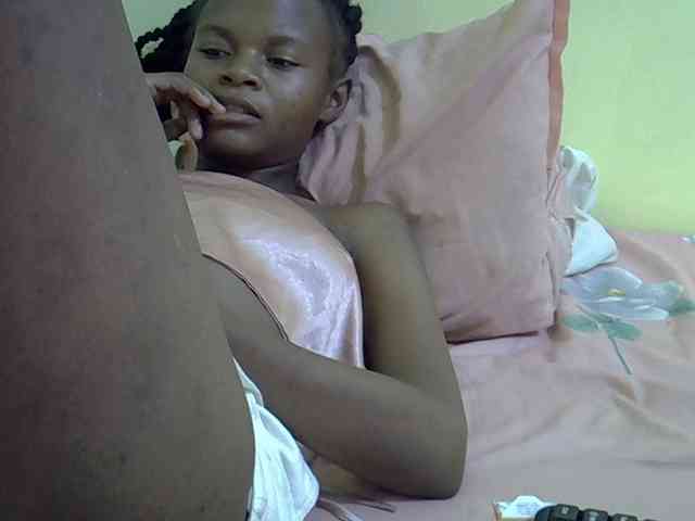 Hotdreamteen001 webcam