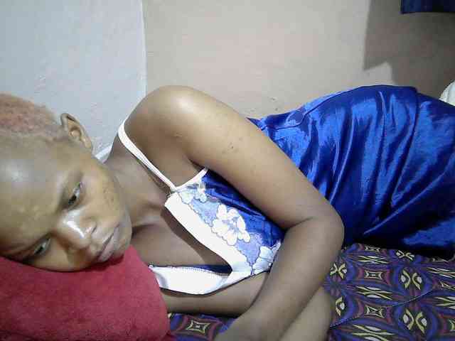 Hotdreamteen001 webcam