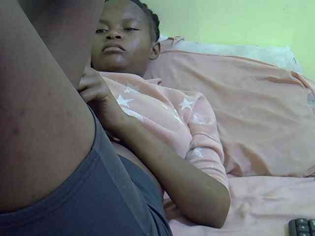 Hotdreamteen001 webcam