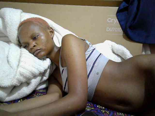 Hotdreamteen001 webcam