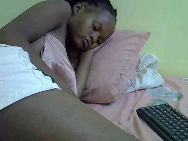 Hotdreamteen001 webcam