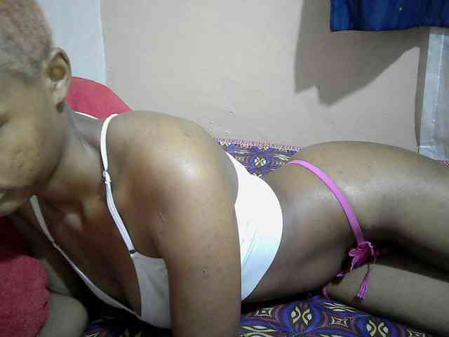 Hotdreamteen001 webcam