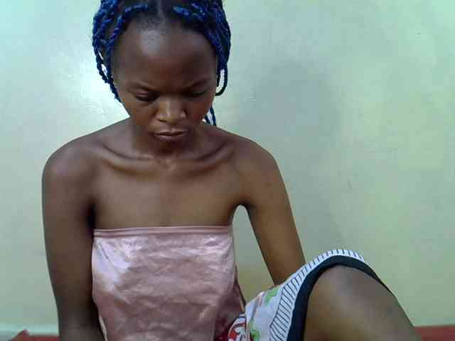 Hotdreamteen001 webcam