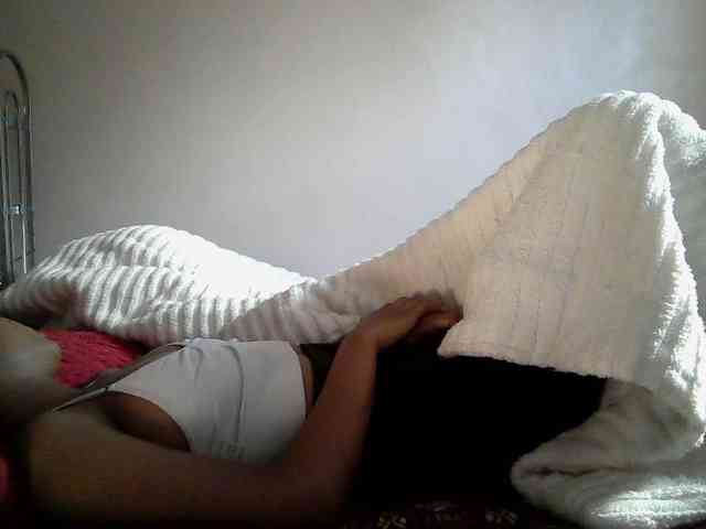 Hotdreamteen001 webcam