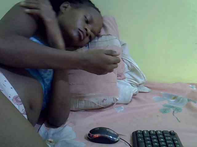 Hotdreamteen001 webcam