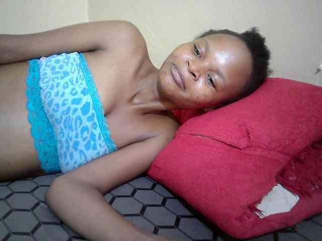 Hotdreamteen001 webcam