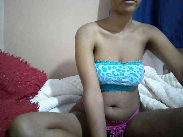 Hotdreamteen001 webcam