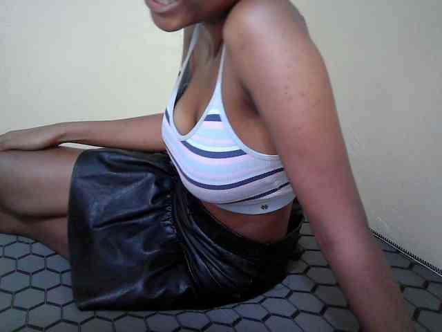 Hotdreamteen001 webcam