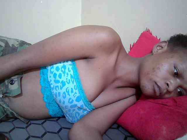 Hotdreamteen001 webcam