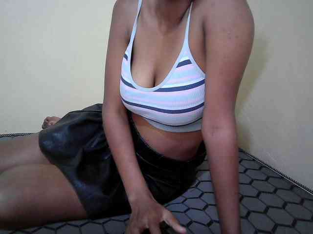 Hotdreamteen001 webcam