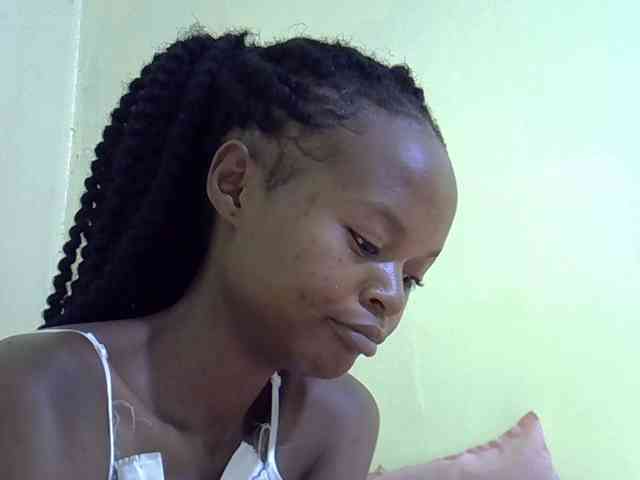 Hotdreamteen001 webcam