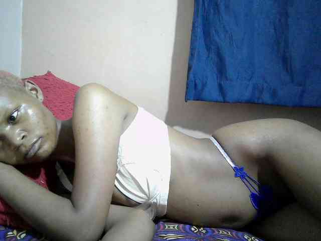 Hotdreamteen001 webcam