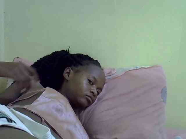 Hotdreamteen001 webcam