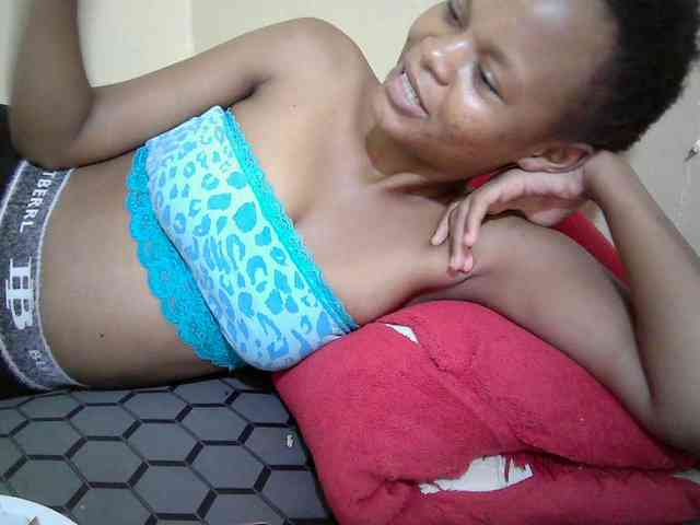 Hotdreamteen001 webcam