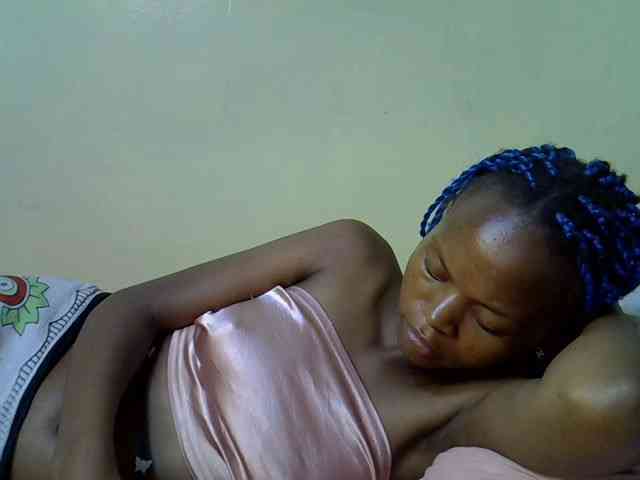 Hotdreamteen001 webcam