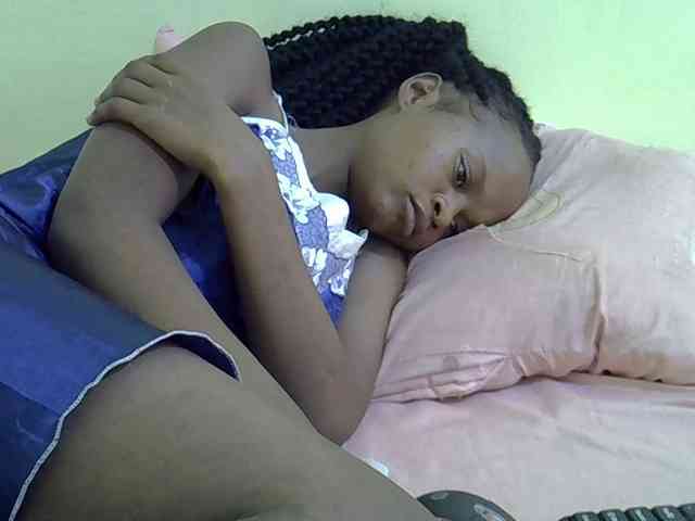 Hotdreamteen001 webcam