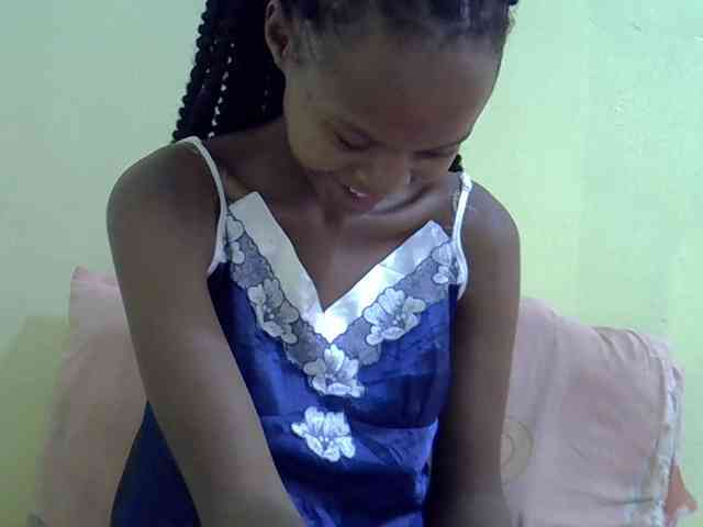 Hotdreamteen001 webcam