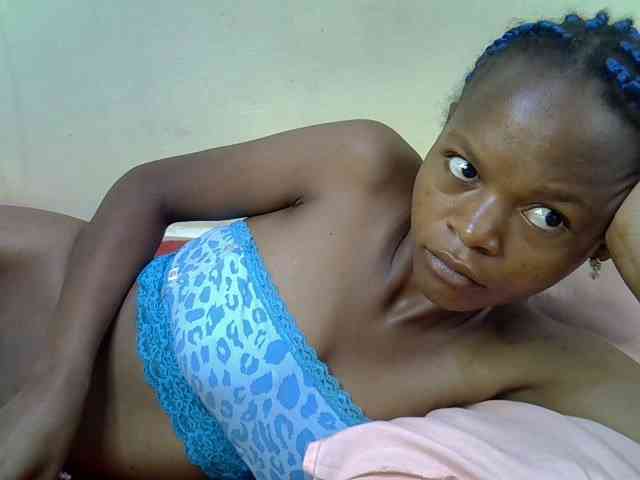 Hotdreamteen001 webcam