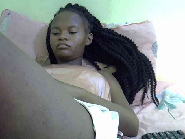 Hotdreamteen001 webcam