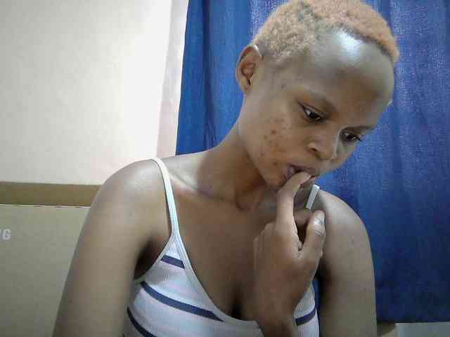 Hotdreamteen001 webcam